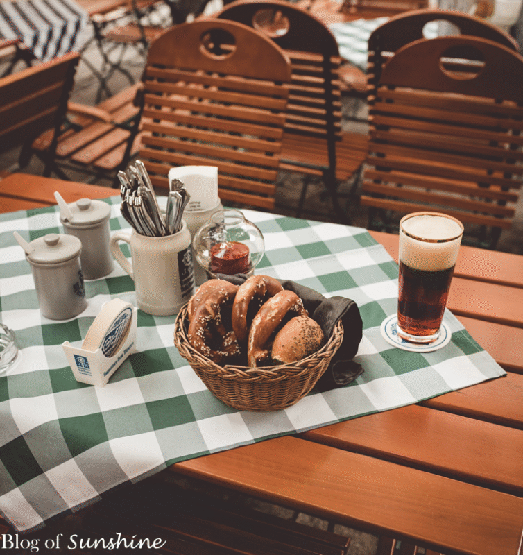 15-important-german-phrases-for-dining-out