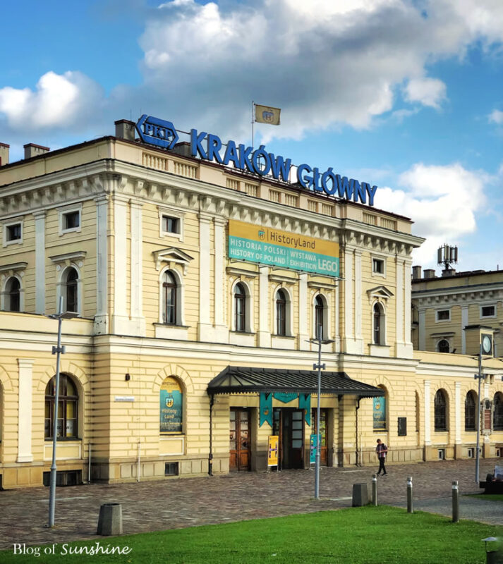 krakow-glowny-train-station