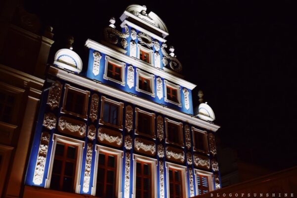 szczecin-baroque-style-building-at-night